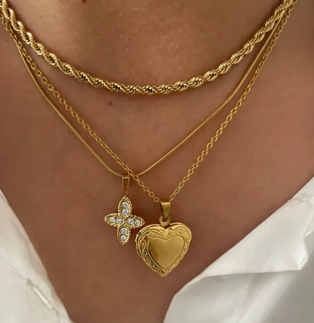 ‘Victoria’ Small Heart Locket